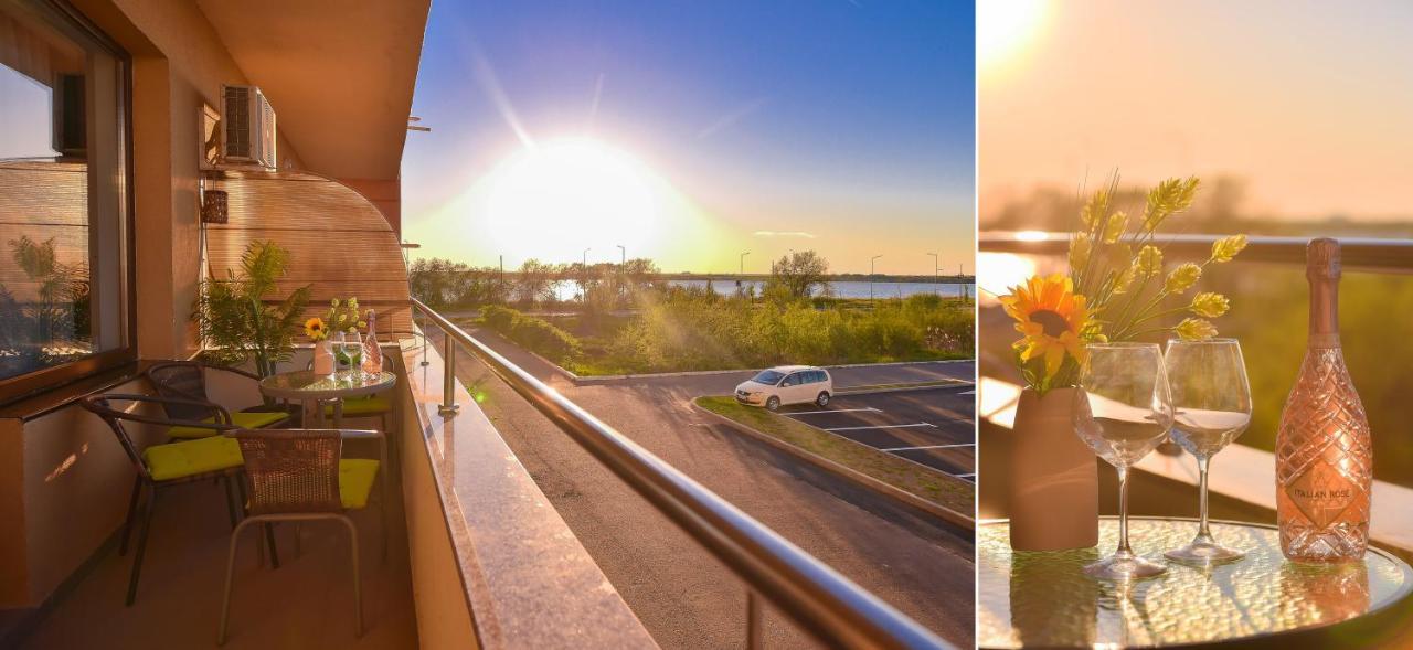 Apartment Summerland Mamaia Esterno foto