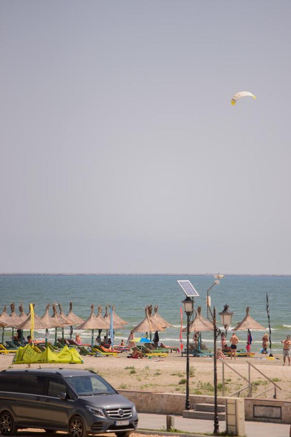 Apartment Summerland Mamaia Esterno foto